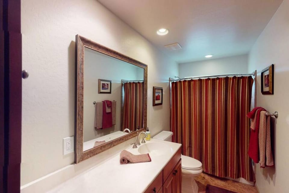 Torreon Cozy Cabin - Decks - BBQ - 4 Bedroom - Sleeps 8 Cabin in Show Low