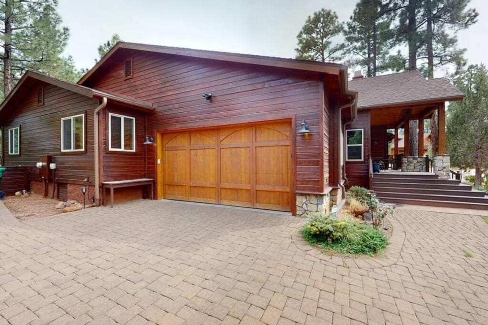 Torreon Cozy Cabin - Decks - BBQ - 4 Bedroom - Sleeps 8 Cabin in Show Low