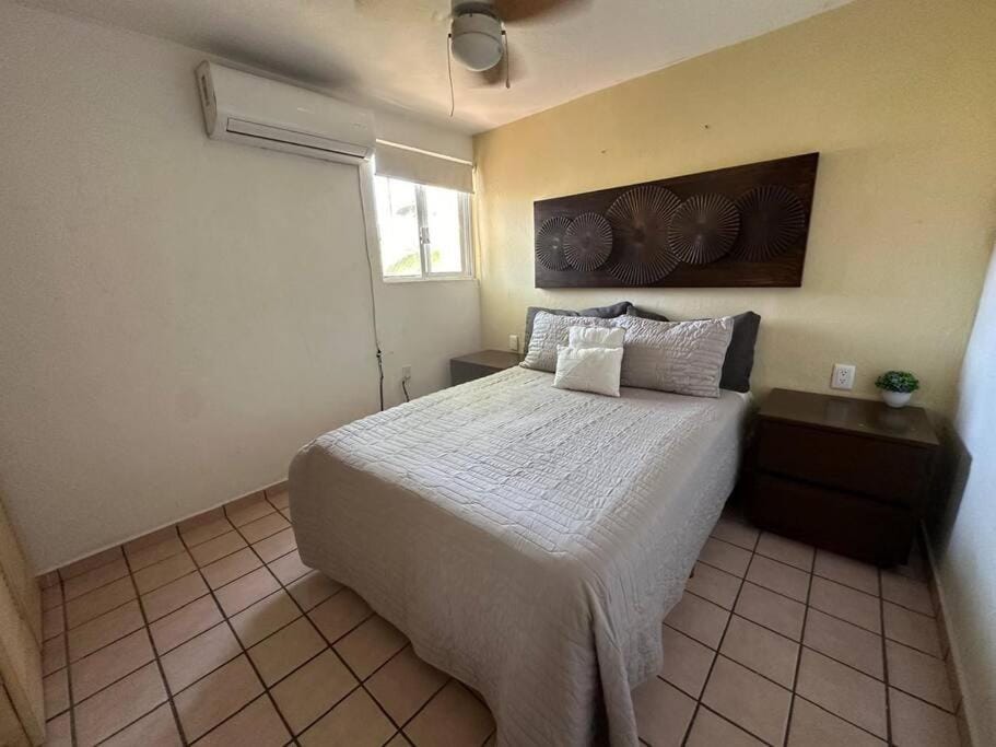 Bed, Bedroom, air conditioner