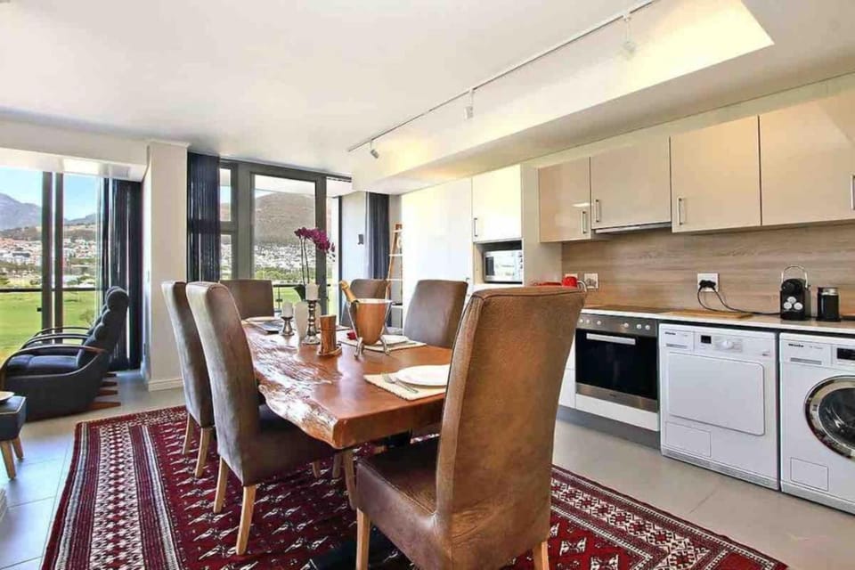 Tranquility Mouille Point Apartment in Cape Town