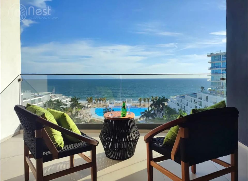 Balcony/Terrace, Pool view, Sea view