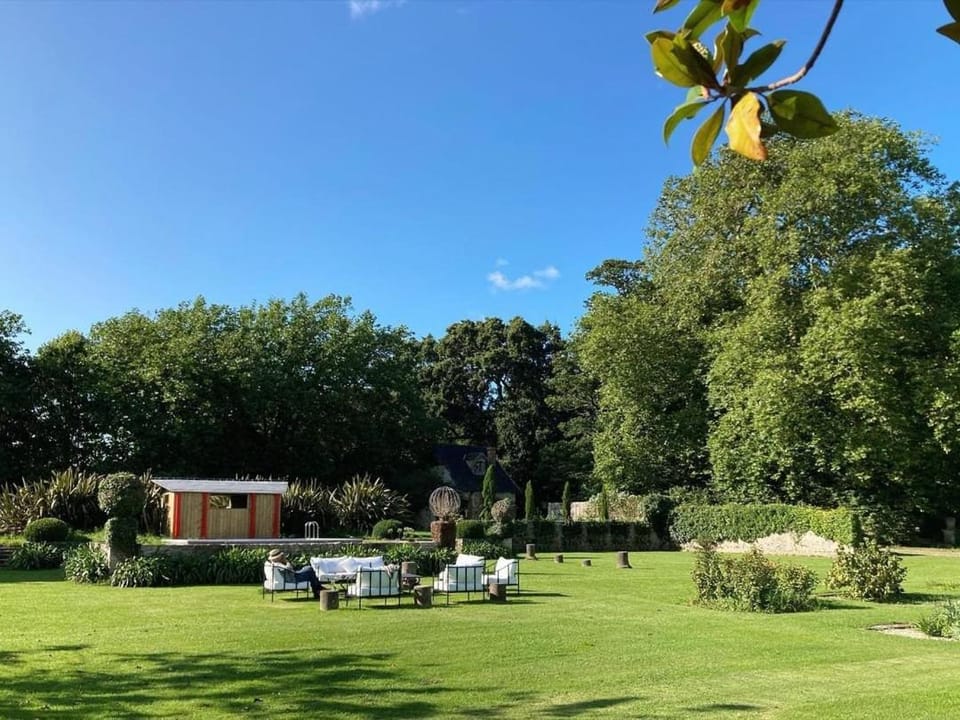 Garden, Swimming pool