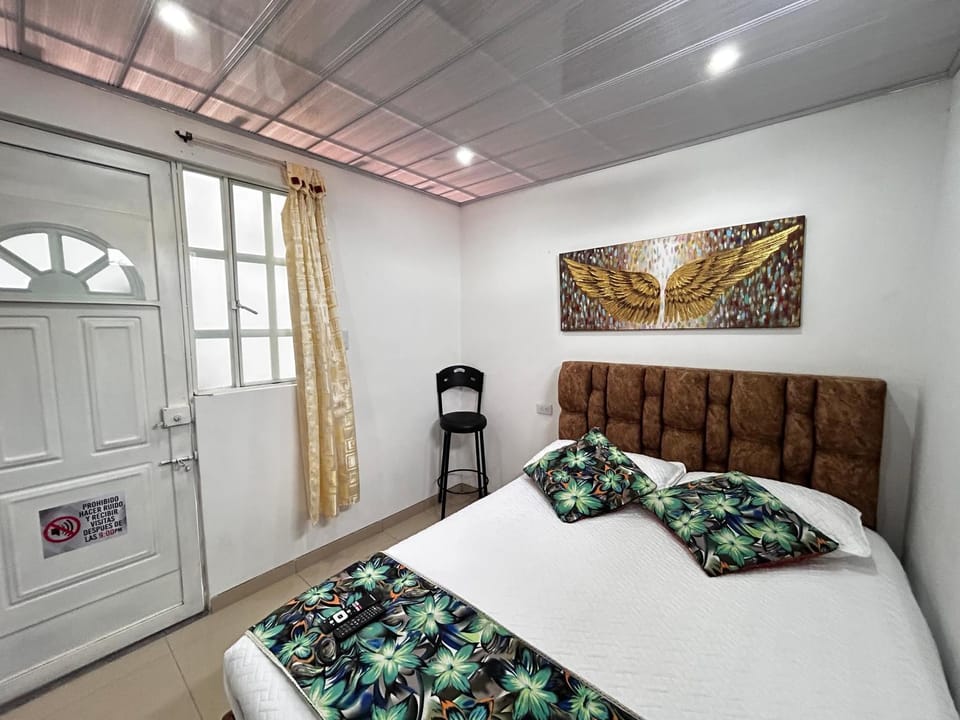 Habitación con baño privado 2 Bed and Breakfast in Bogota