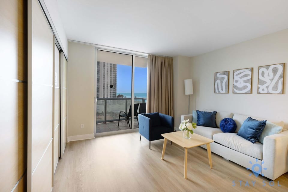 Amazing Apartment Oceanview Beautiful Amenities Apartment in Sunny Isles Beach