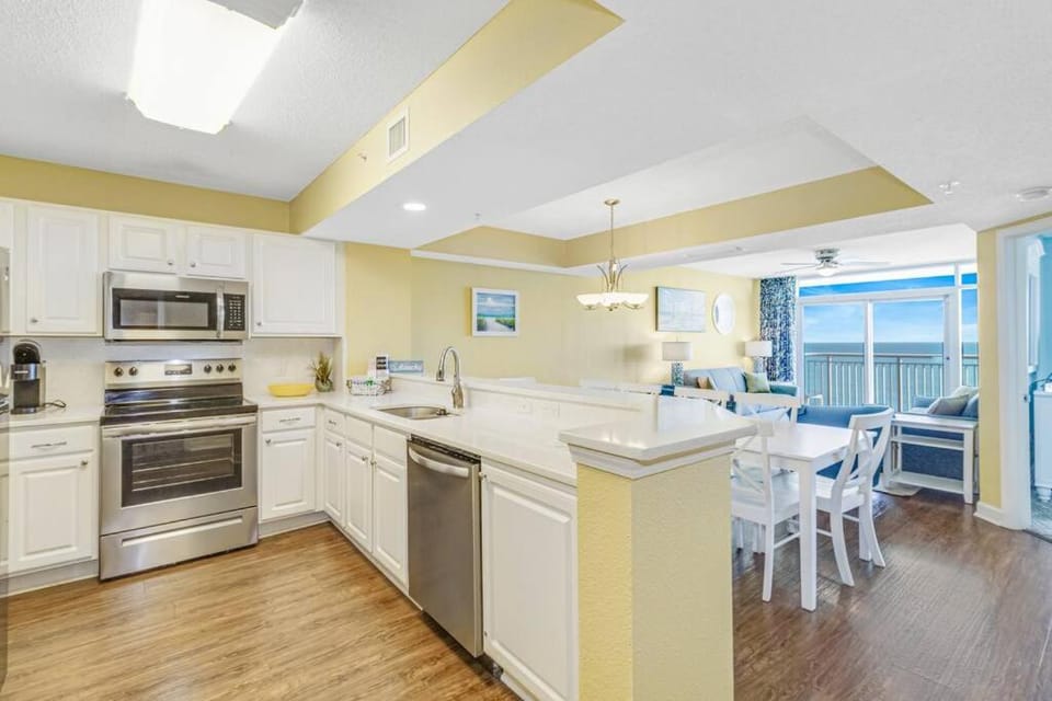 Ocean Front Grand Atlantic 3 Bedroom 2 bathroom Grand Atlantic Resort House in Myrtle Beach