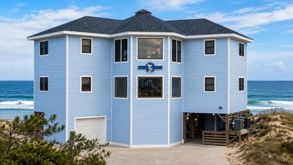 Ocean front Pompous Pelican 6 br 6 ba house House in Nags Head