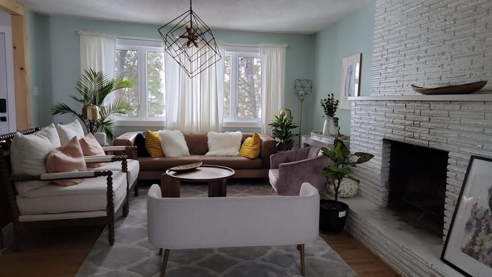 Living room, Seating area
