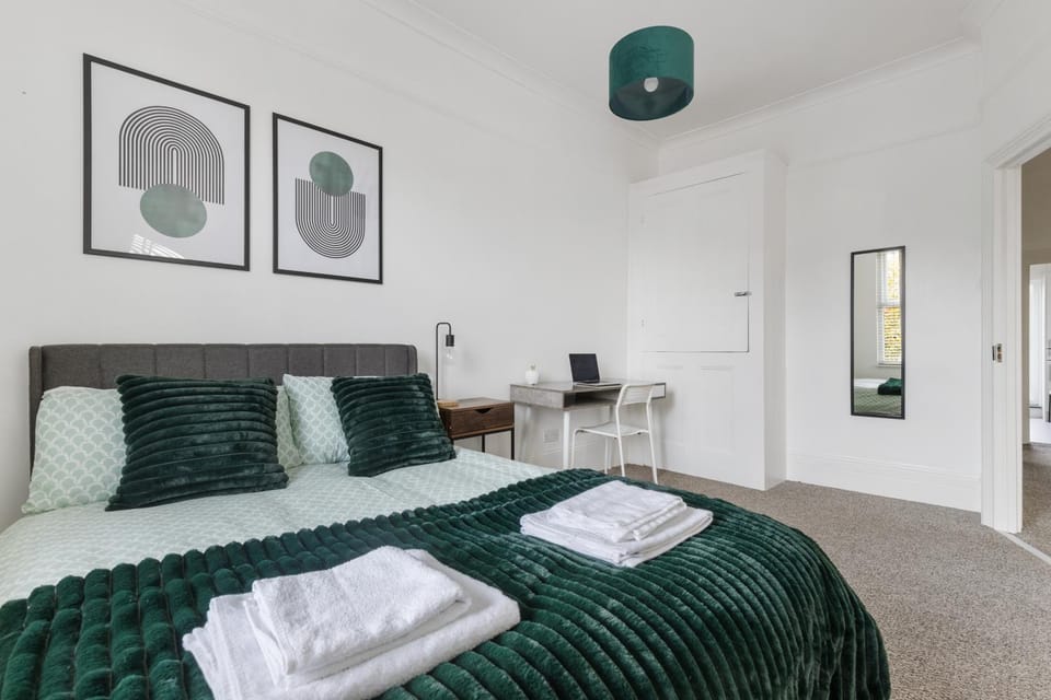 The Turnpike Residence - Free Parking Apartment in London