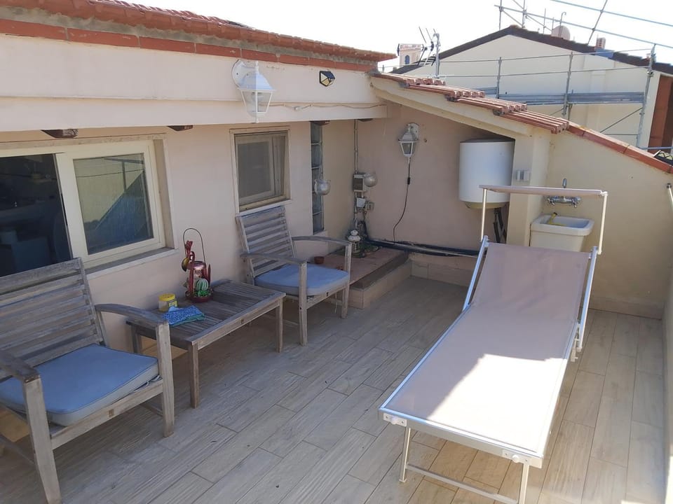 Patio, Balcony/Terrace, sunbed