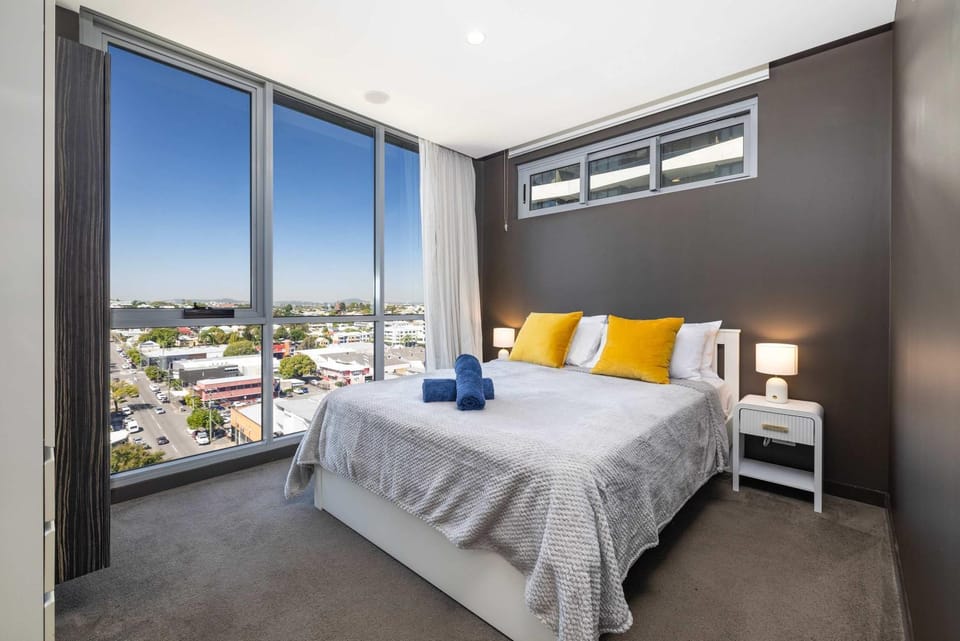 Elegant 2BR Haven in the Trendy Fortitude Valley Apartment in Brisbane
