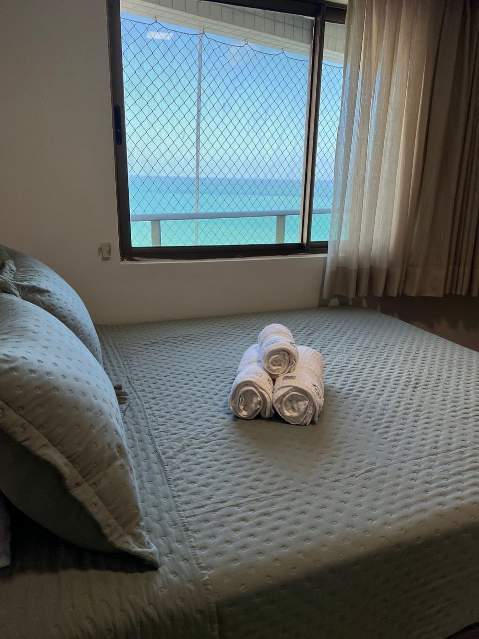 Bed, Bedroom, Sea view