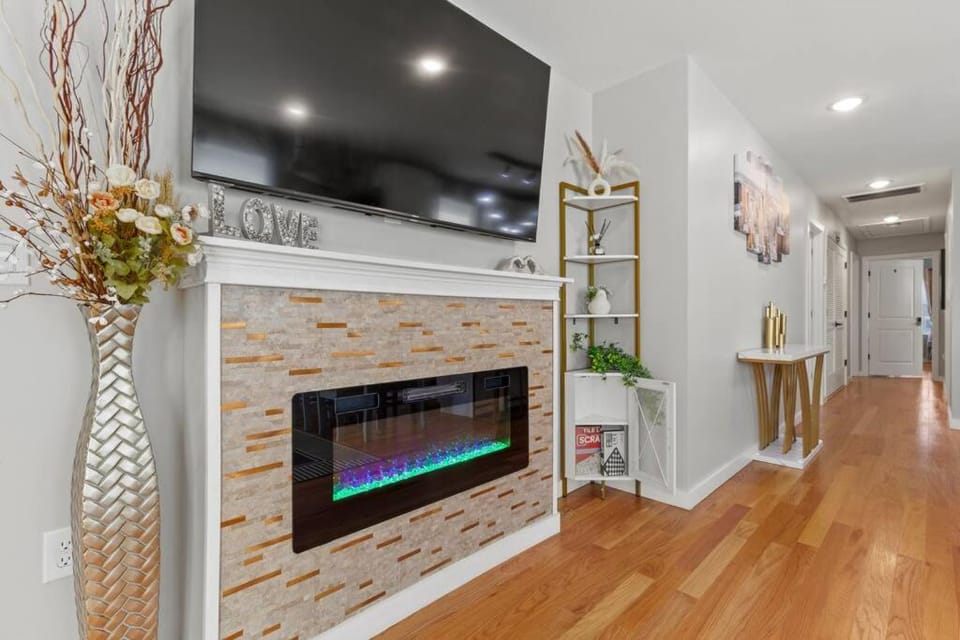 Communal lounge/ TV room, TV and multimedia