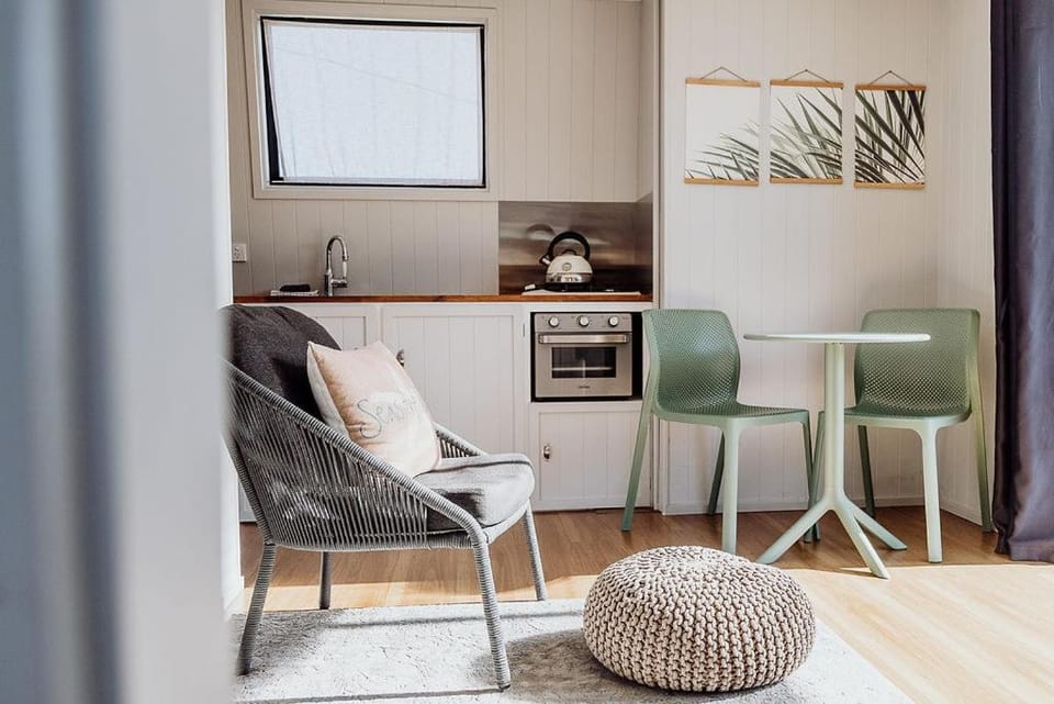 The Wee Snug House in West Coast