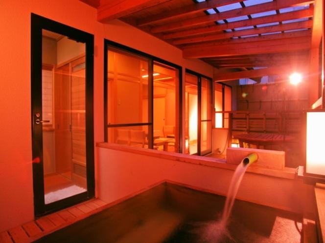 Yunokura Tsuruya Ryokan in Japan