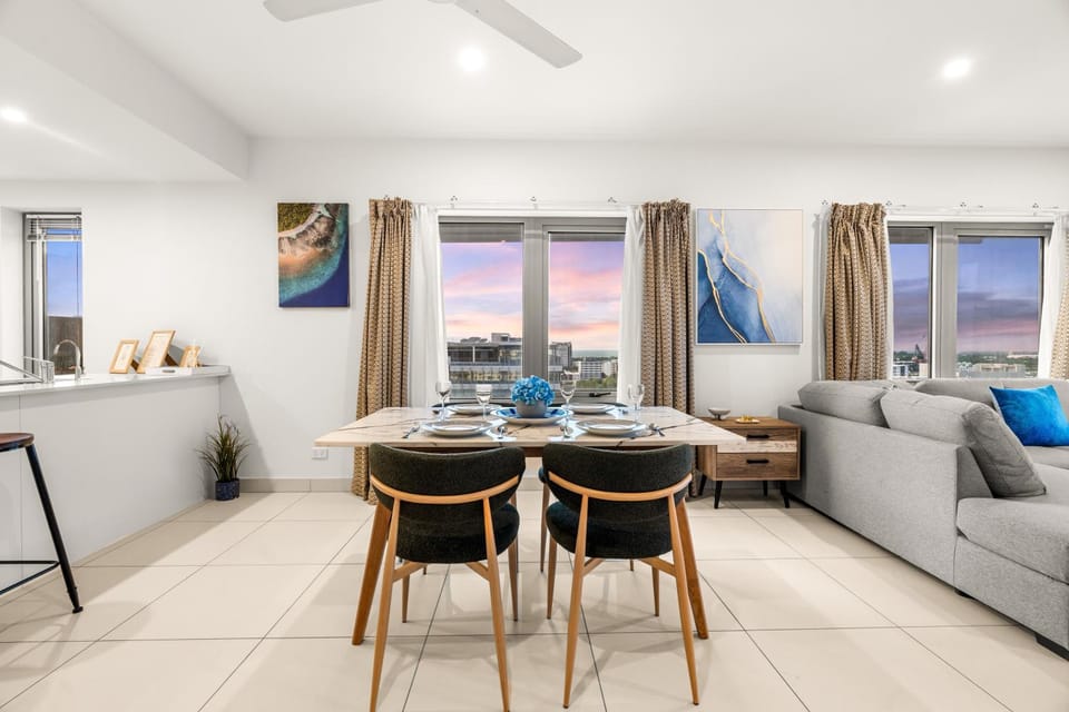 Reef-side Splendour City Vistas - Pool - Workspace Apartment in Darwin