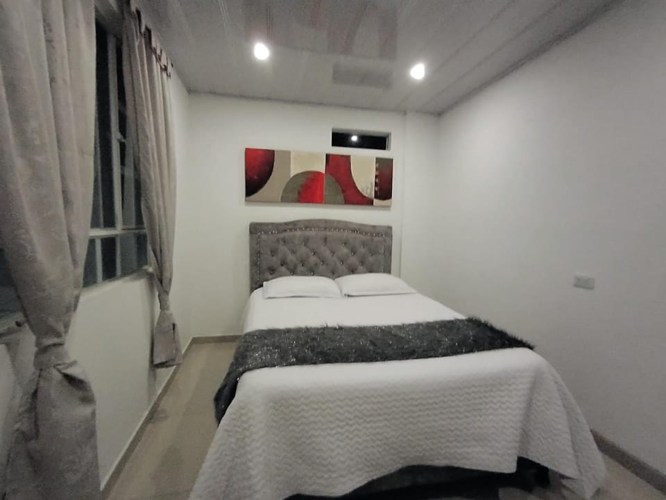 C habitación con baño privado Bed and Breakfast in Bogota