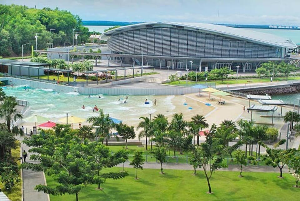 Skytower Wonder Ocean View Balcony - Pool - Office Apartment in Darwin