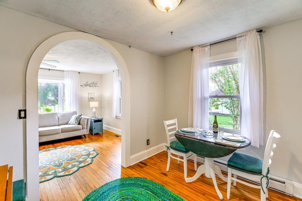 Updated Damascus Cottage on Appalachian Trail! House in Damascus