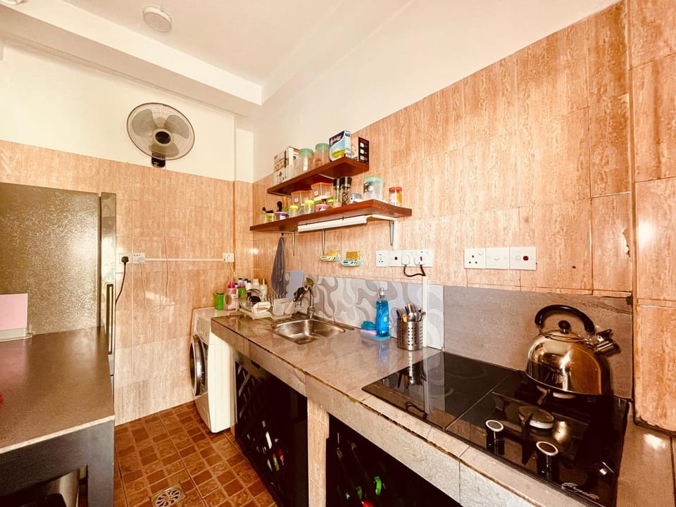 Kitchen or kitchenette, Kitchen or kitchenette