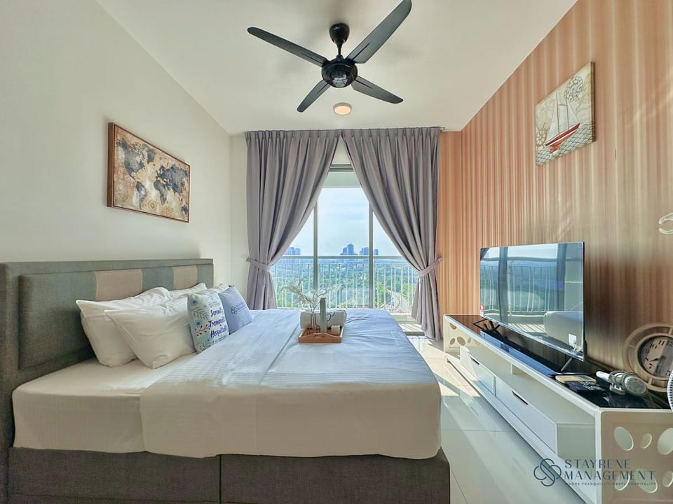 Bed, TV and multimedia, Bedroom