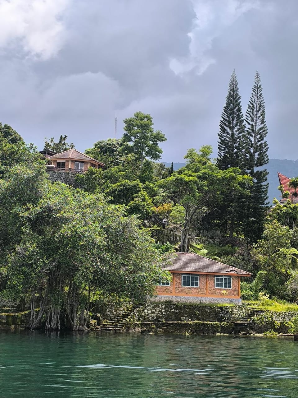Summa Terra House in Indonesia