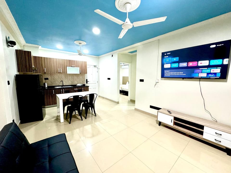 Communal lounge/ TV room, TV and multimedia