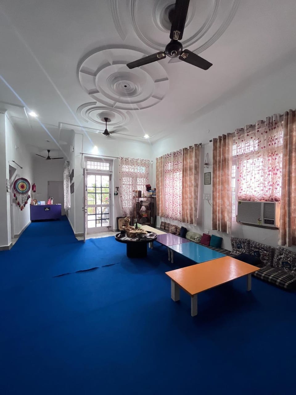 Communal lounge/ TV room, Lobby or reception