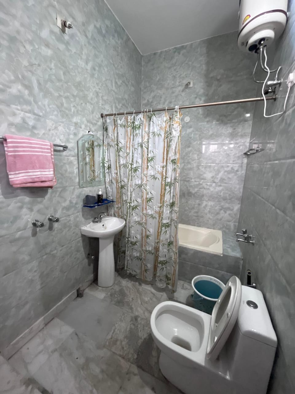 Shower, Toilet, Bathroom