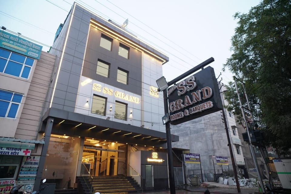 Hotel SS Grand Hotel in Nepal
