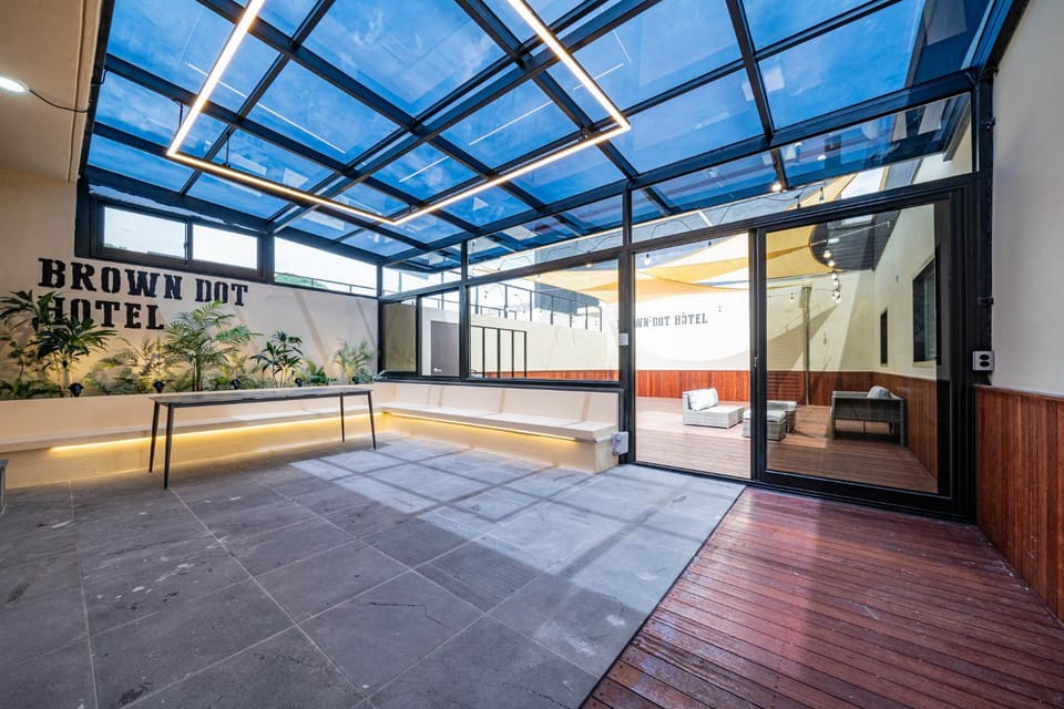 Balcony/Terrace, Seating area, Swimming pool