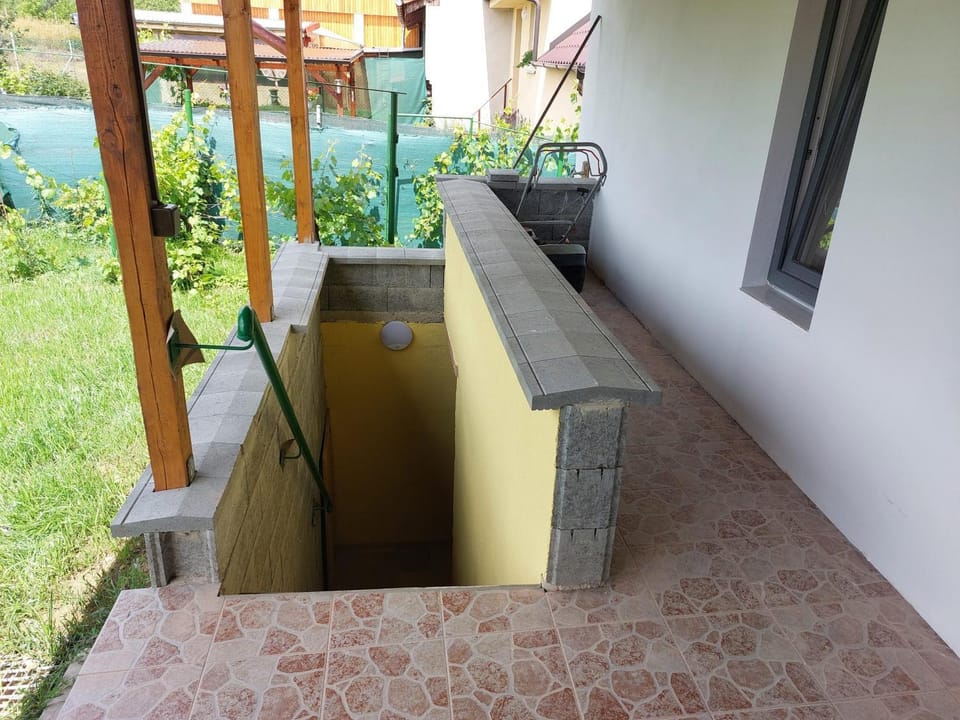 Patio, Day, Garden, Balcony/Terrace, Seating area