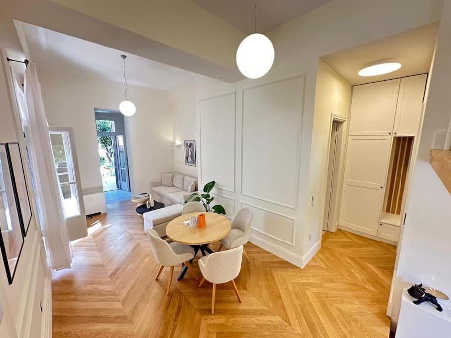 Detached house,with courtyard and fast Wi-Fi in the city centre Villa in Messenia