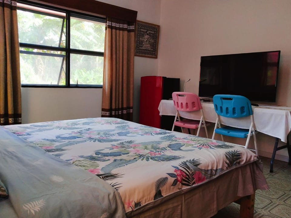 King Room with Private Bathroom and Free WiFI in SUVA CBD Vacation rental in Suva