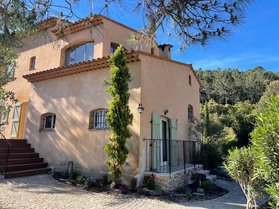 Villa 10 personnes , à 250m des plages Campground/ 
RV Resort in Mandelieu-La Napoule