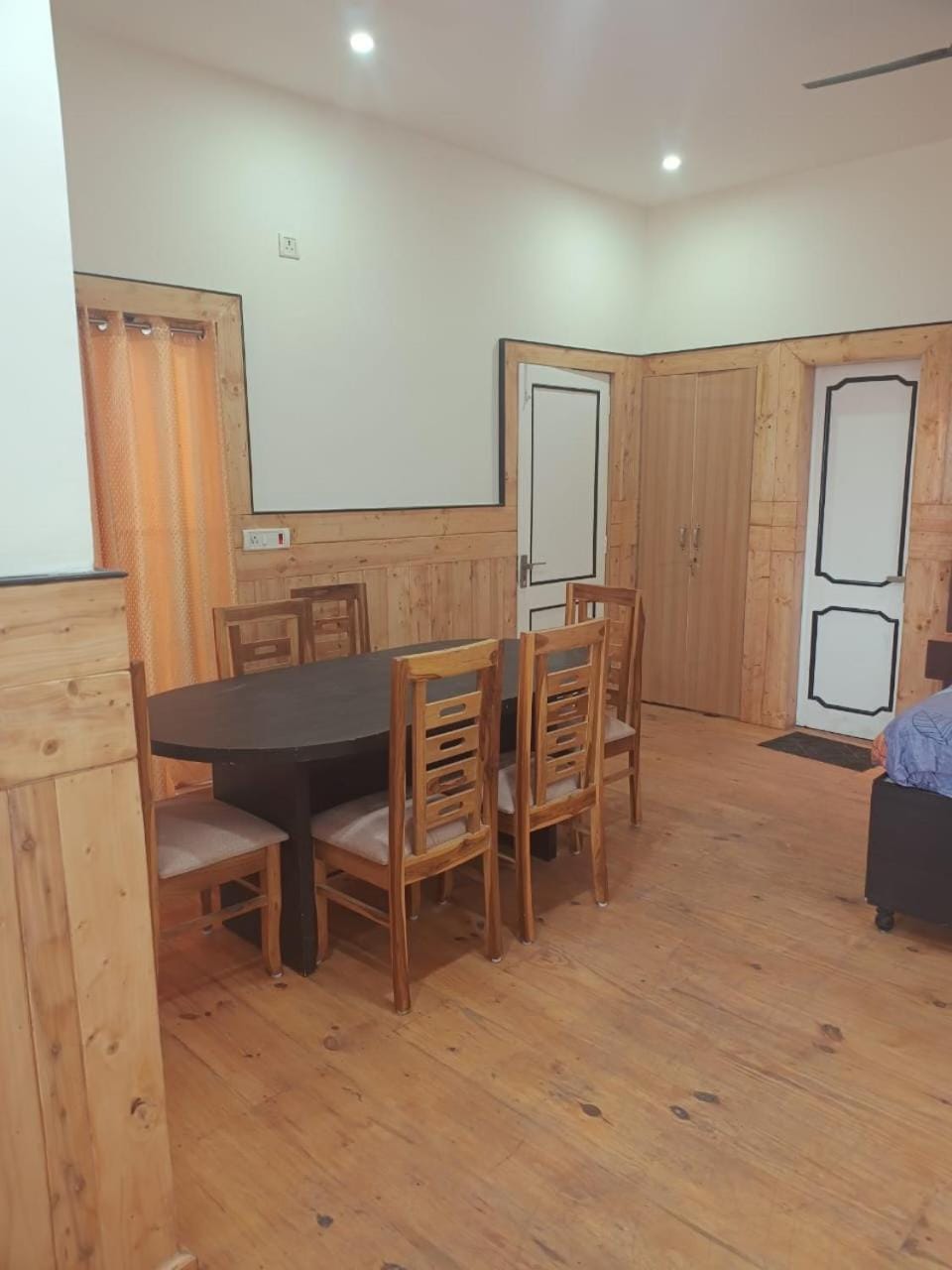 Living room, Seating area, Dining area, wardrobe
