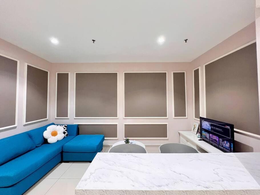 TV and multimedia, Living room, Photo of the whole room, Seating area