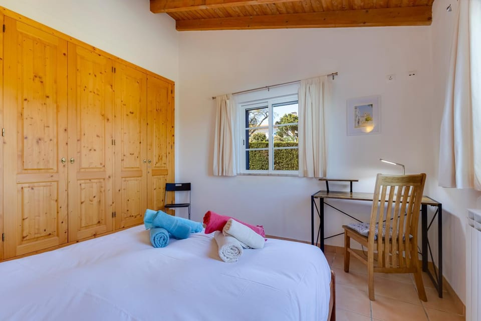 Bed, Photo of the whole room, Bedroom, towels, wardrobe