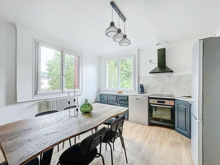 Spacieux appartement à 15 minutes de la gare Apartment in Île-de-France