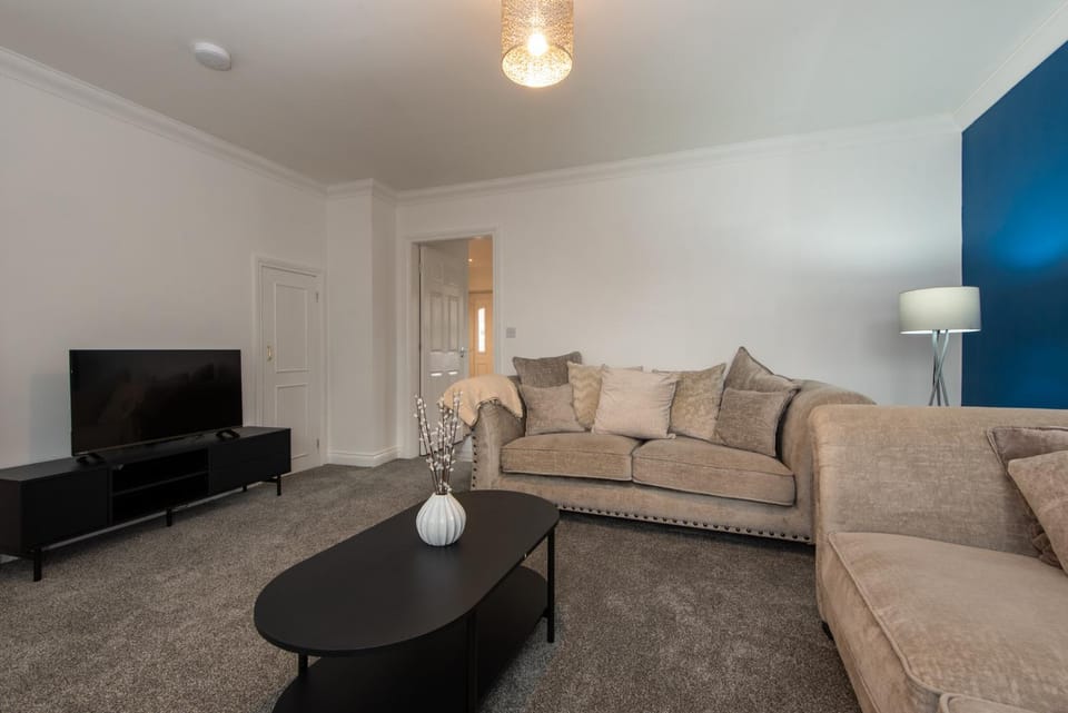 TV and multimedia, Living room, Seating area