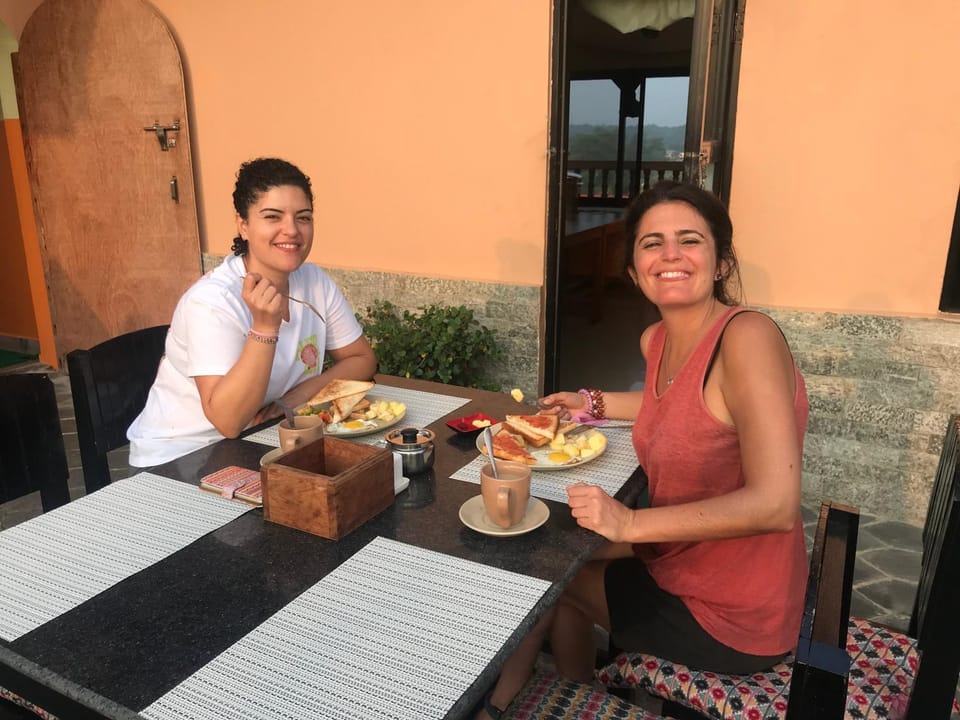 Restaurant/places to eat, Food and drinks, American breakfast