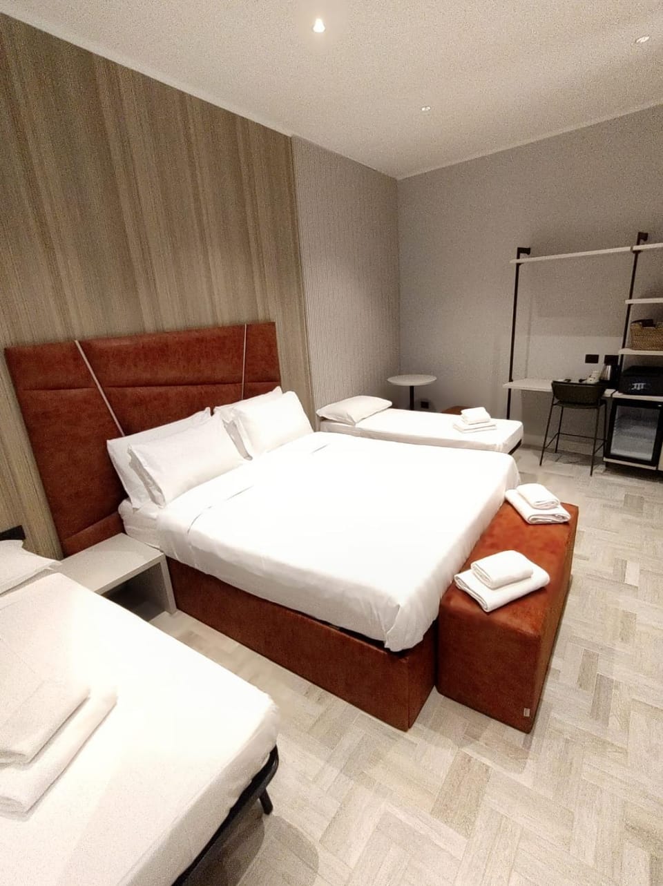 Bed, TV and multimedia, Photo of the whole room, Seating area, Bedroom, towels