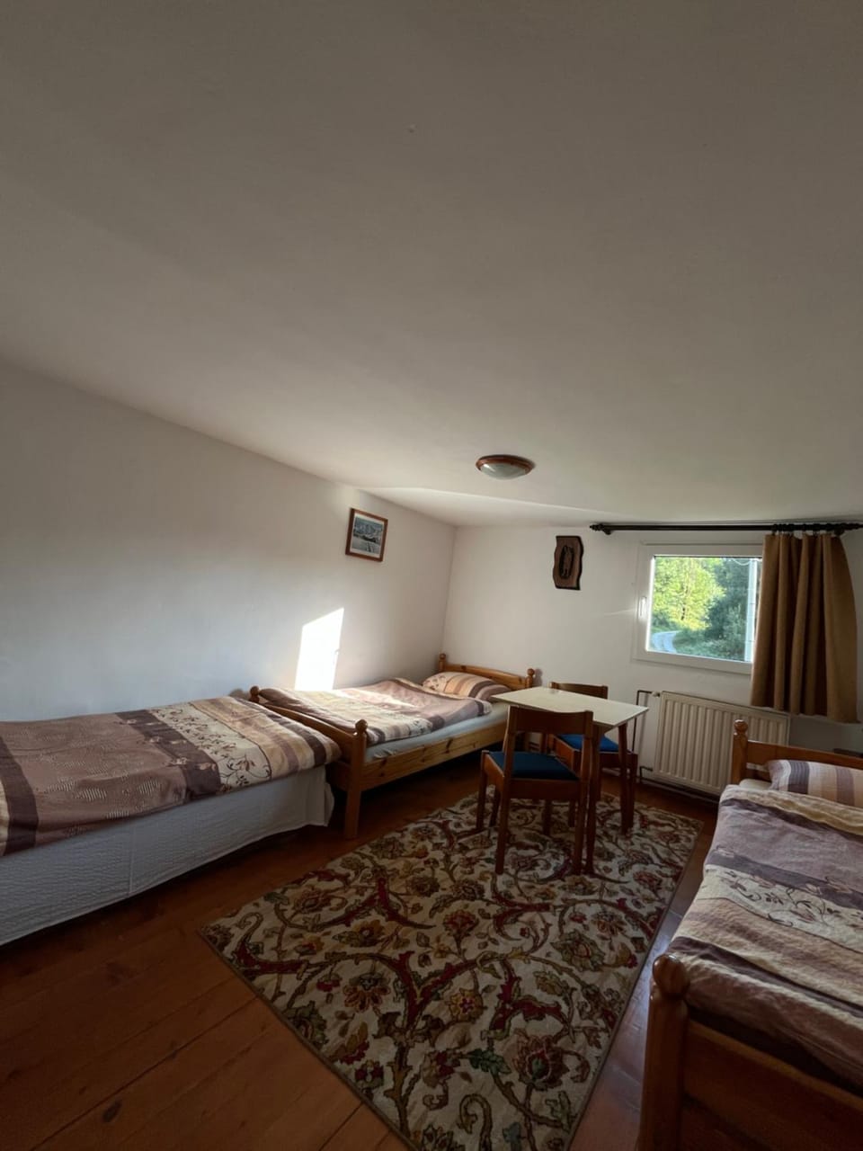 Photo of the whole room, Seating area, Bedroom