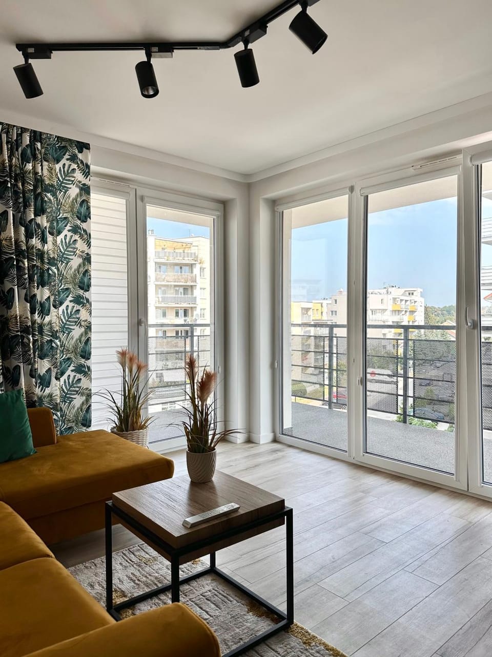 View (from property/room), Balcony/Terrace, Living room, Seating area, Inner courtyard view