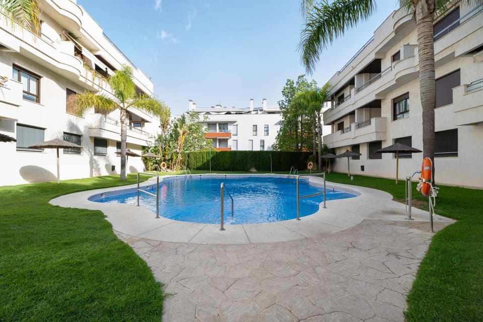 Property building, Swimming pool