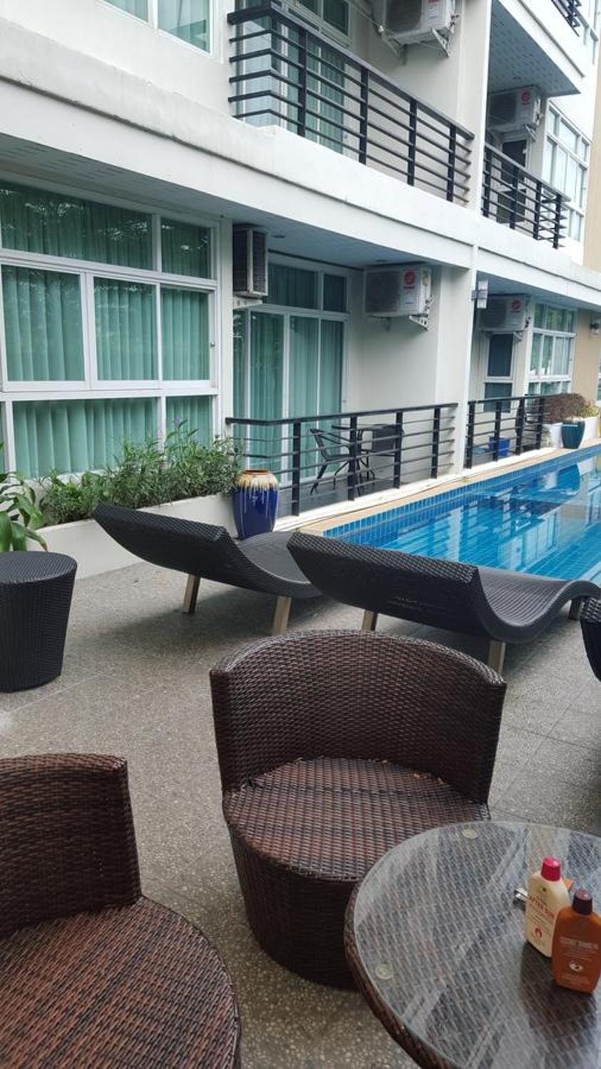 Patio, Balcony/Terrace, Decorative detail, On site, City view, Pool view, Pool view, Area and facilities, Swimming pool, Sunrise