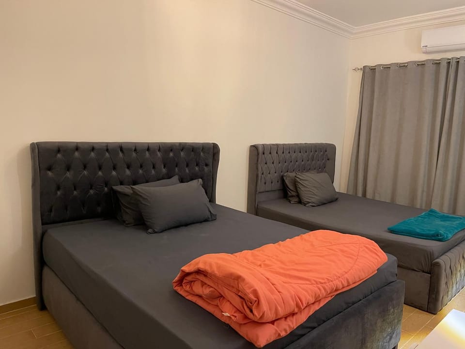 Sea view apartment , 3 bedrooms in city center front of the sea F 10 Apartment in Hurghada