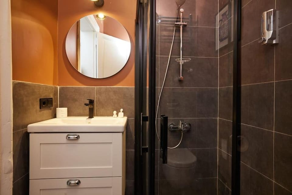 Shower, Bathroom