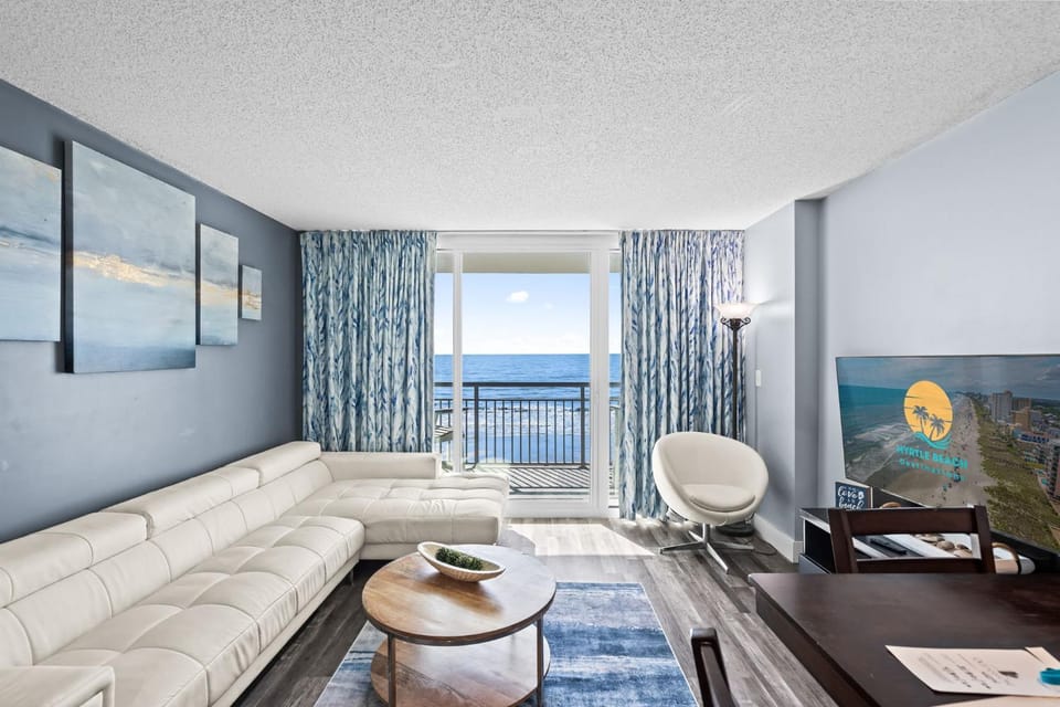 Oceans One Resort Unit 404 - Oceanfront House in Myrtle Beach