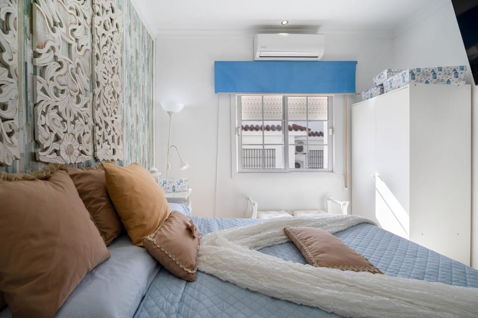 Living room, Bedroom