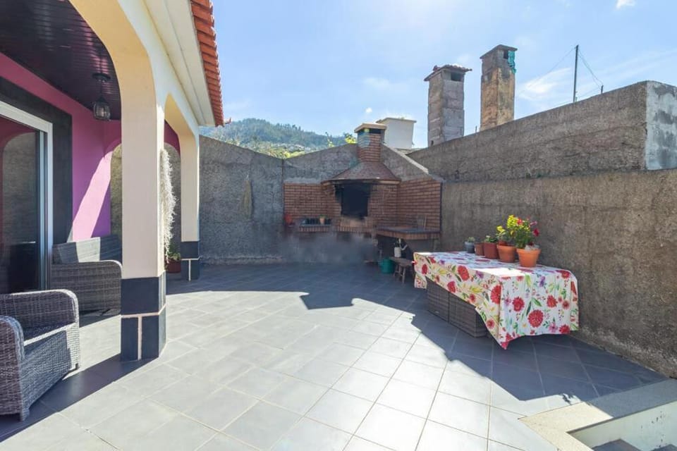 Casa Central - Peceful Mountain Retreat in Calheta Vacation rental in Madeira District